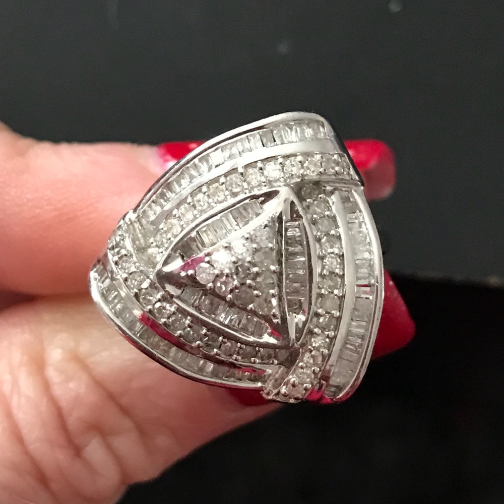 🌺Sale.Diamond cluster ring in 925 sterling silver